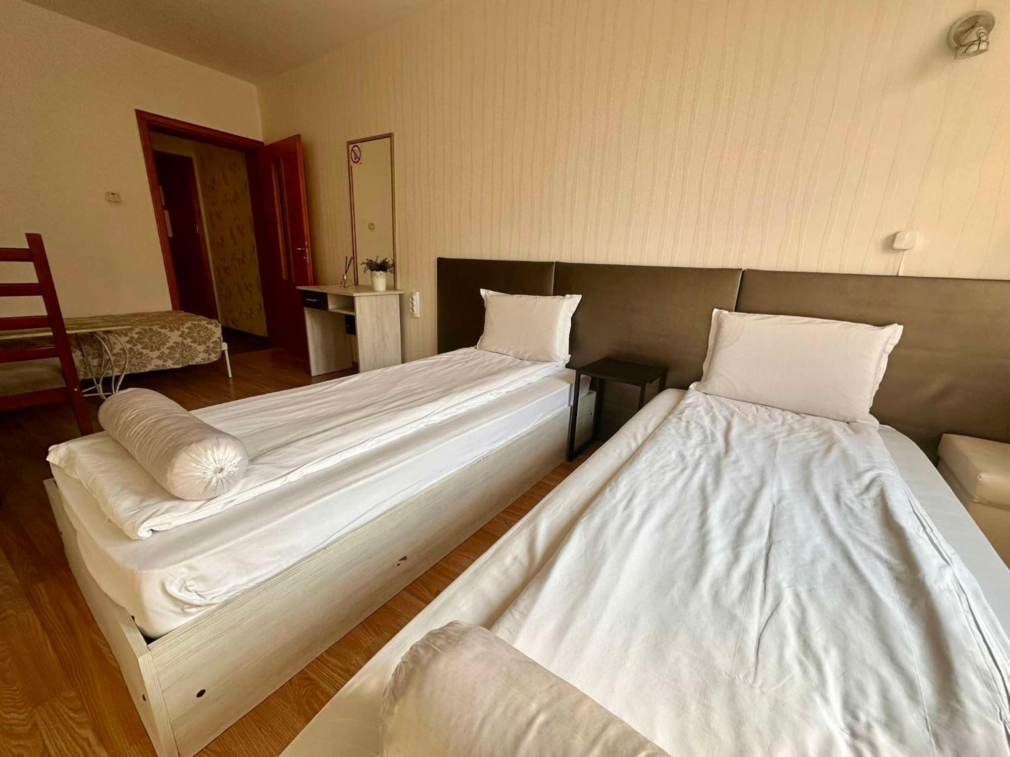Family Hotel Amor Ruse Exterior foto